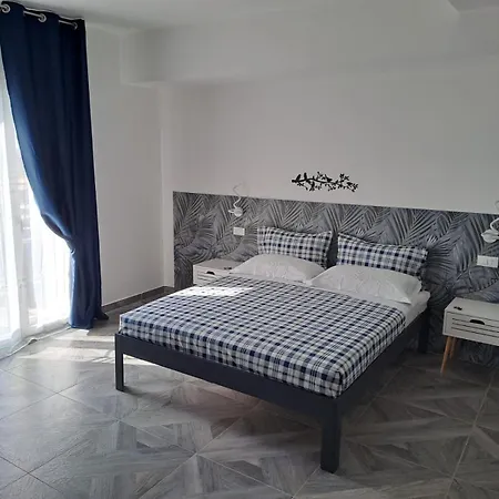 Clarosa Bed & Breakfast *